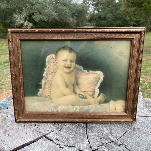 Vintage Framed Baby Picture - Picture 1 of 2